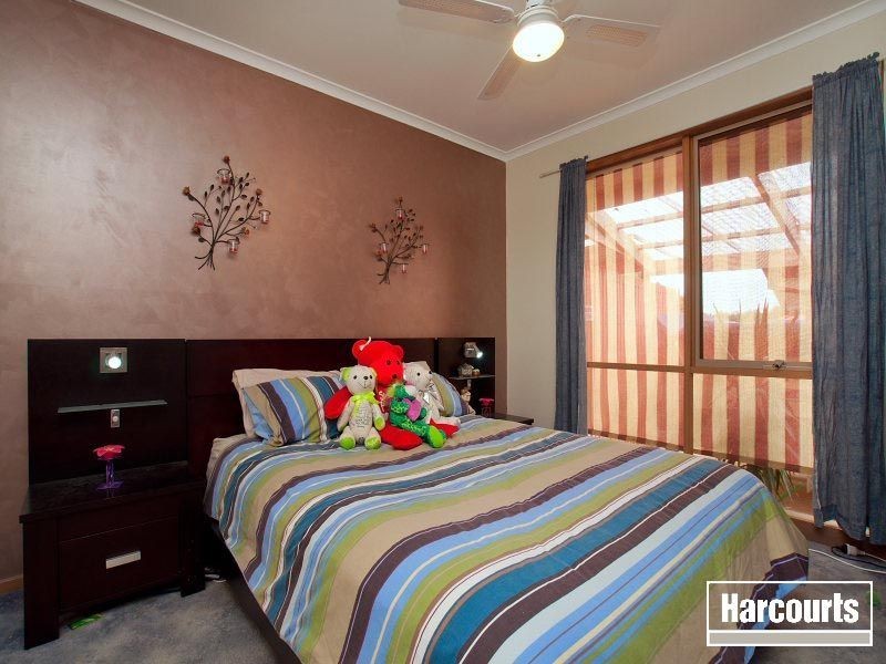 16 Hilltop Rise, Hastings VIC 3915