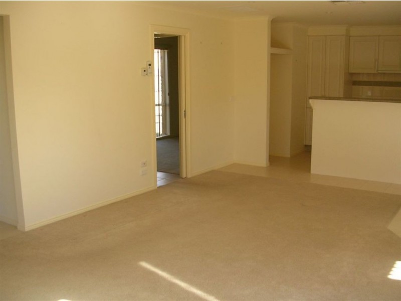 1/2A Simon Street, Hastings VIC 3915
