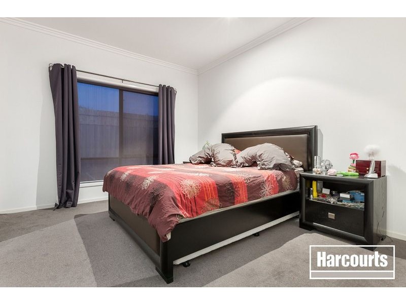 22 Nature Circuit, Cranbourne North VIC 3977
