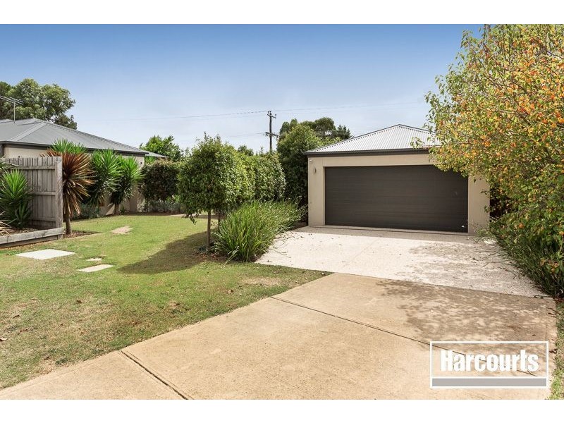 11 Victor Drive, Hastings VIC 3915
