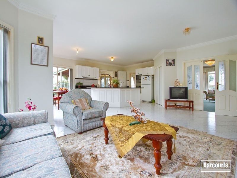 2 Lady Nelson Parkway, Bittern VIC 3918