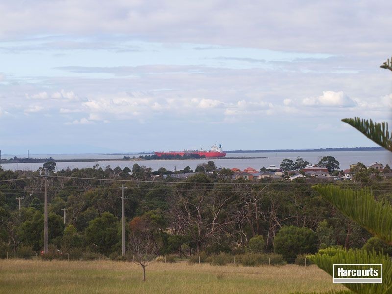 2 Lady Nelson Parkway, Bittern VIC 3918