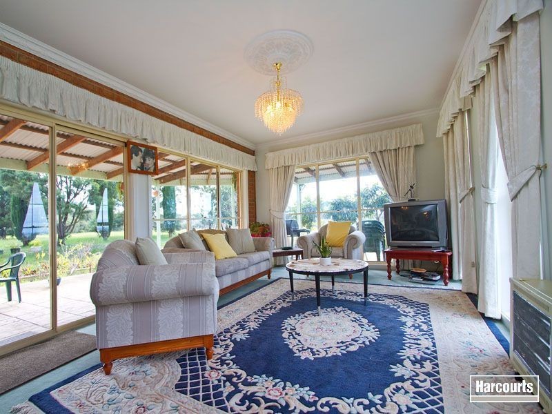 2 Lady Nelson Parkway, Bittern VIC 3918