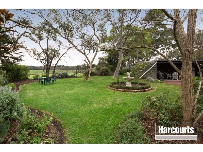 955 Robinsons Road, Pearcedale VIC 3912