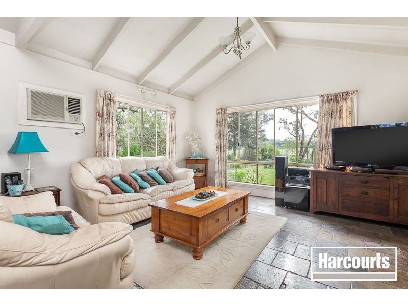 955 Robinsons Road, Pearcedale VIC 3912