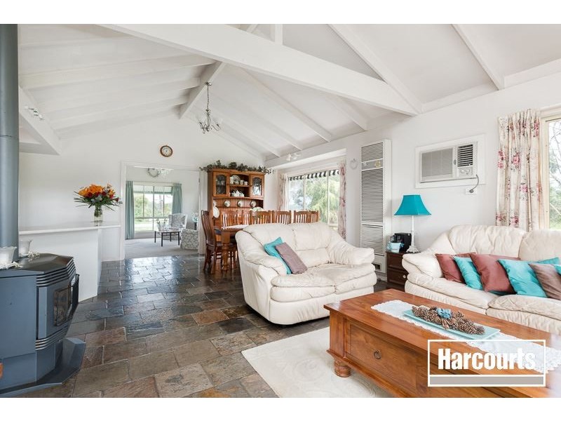 955 Robinsons Road, Pearcedale VIC 3912
