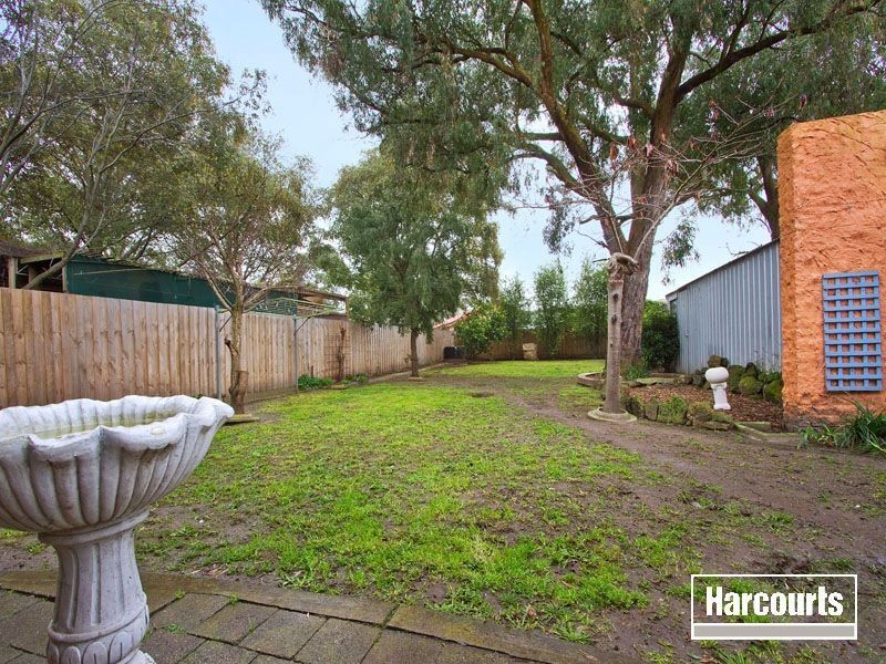 16 Reid Parade, Hastings VIC 3915