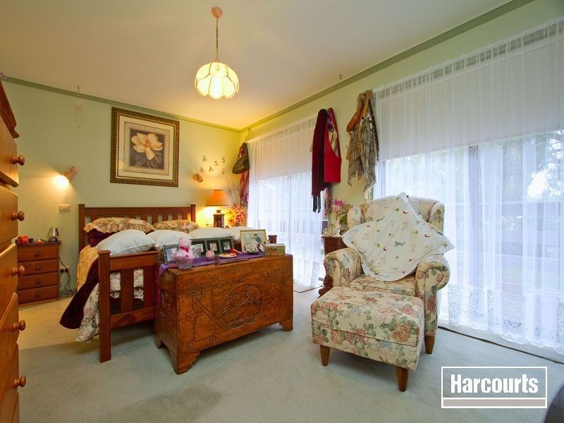 16 Reid Parade, Hastings VIC 3915