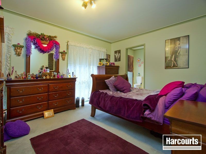 16 Reid Parade, Hastings VIC 3915