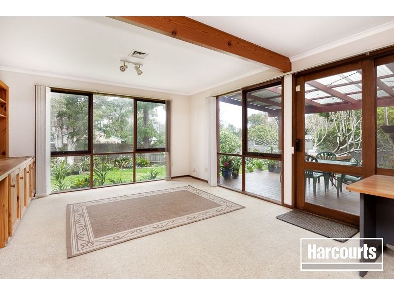 6 Chatswood Ave, Langwarrin VIC 3910