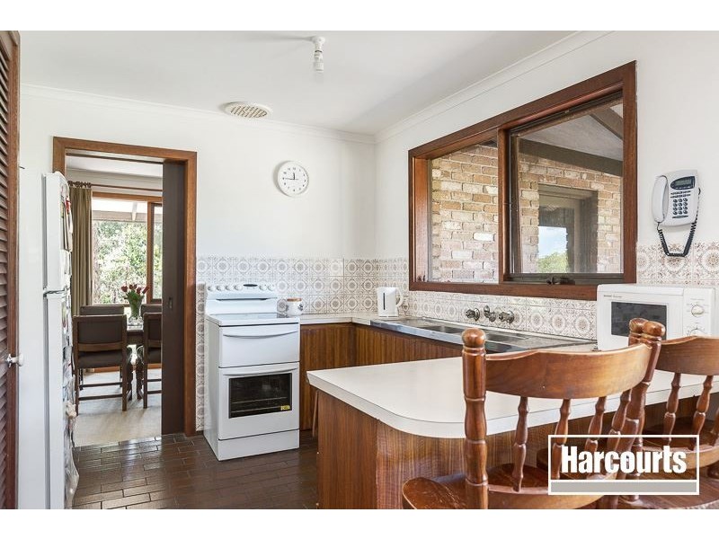 11 Wonderland Avenue, Tuerong VIC 3915