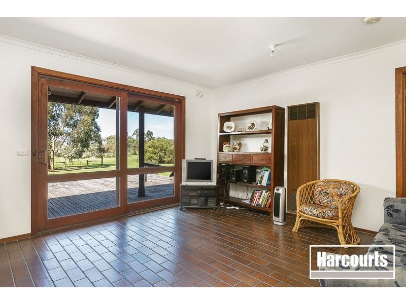 11 Wonderland Avenue, Tuerong VIC 3915