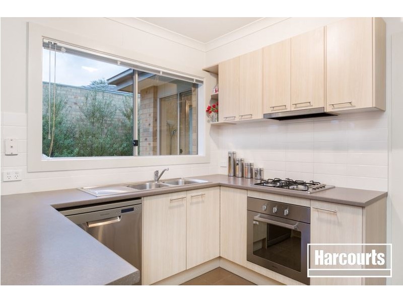 10 James Hird Drive, Hastings VIC 3915