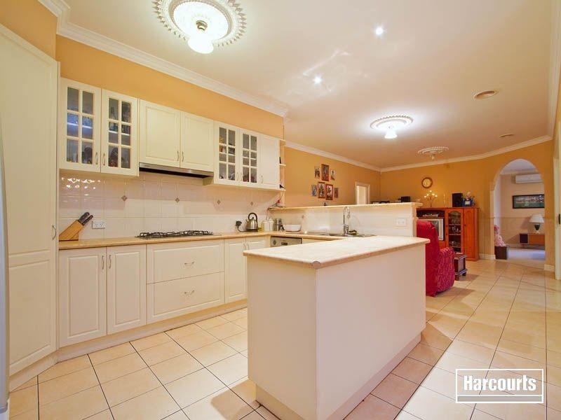 8 Matthew Circuit, Hastings VIC 3915