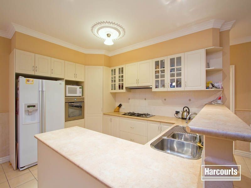 8 Matthew Circuit, Hastings VIC 3915