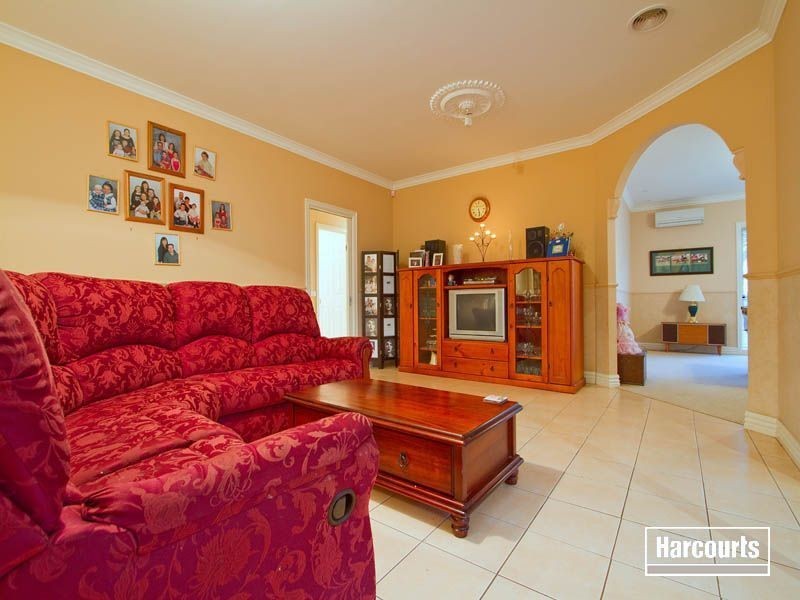 8 Matthew Circuit, Hastings VIC 3915