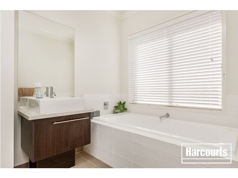 2 Pelican Place, Hastings VIC 3915