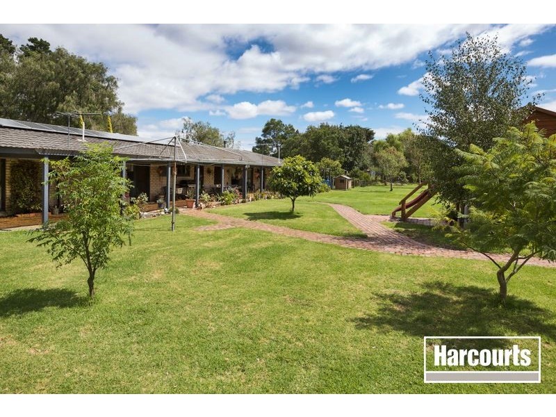 35 Stanley Road, Devon Meadows VIC 3977