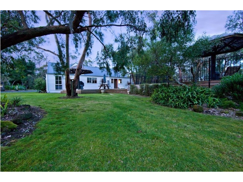 6 Centre Avenue, Bittern VIC 3918