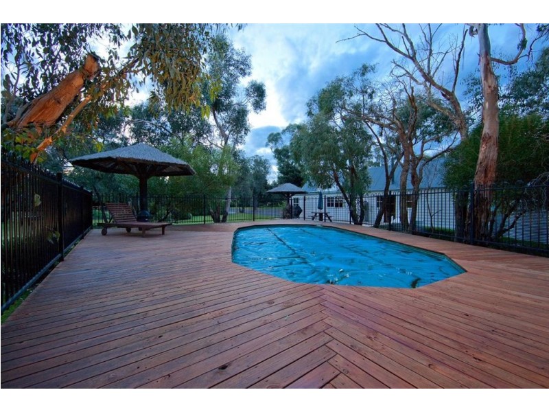 6 Centre Avenue, Bittern VIC 3918