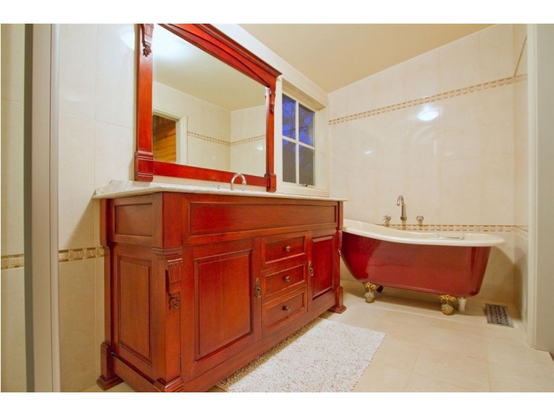 6 Centre Avenue, Bittern VIC 3918