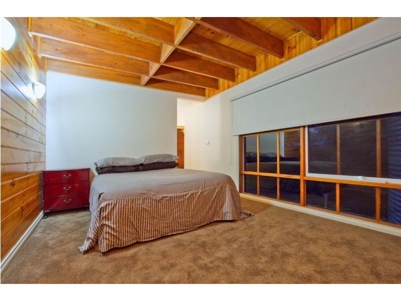 6 Centre Avenue, Bittern VIC 3918