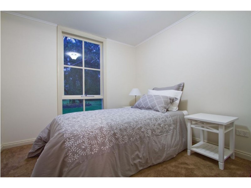 6 Centre Avenue, Bittern VIC 3918