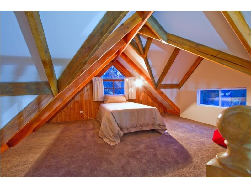 6 Centre Avenue, Bittern VIC 3918