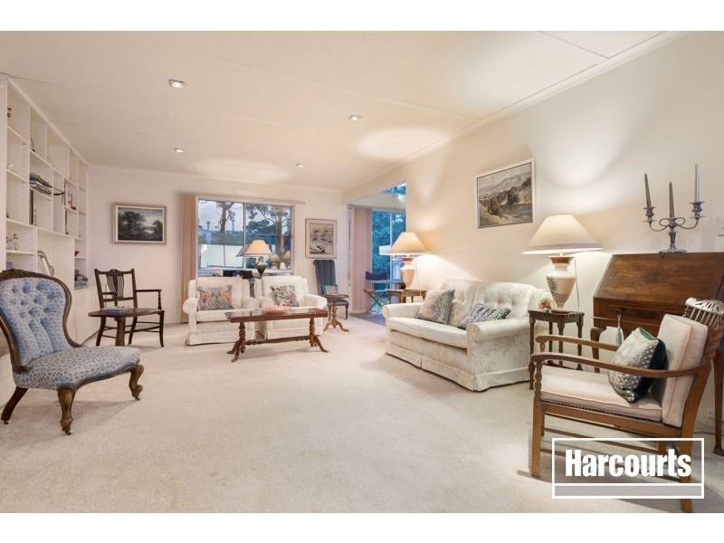 8 Western Park Rd, Somers VIC 3927