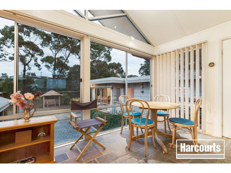 8 Western Park Rd, Somers VIC 3927