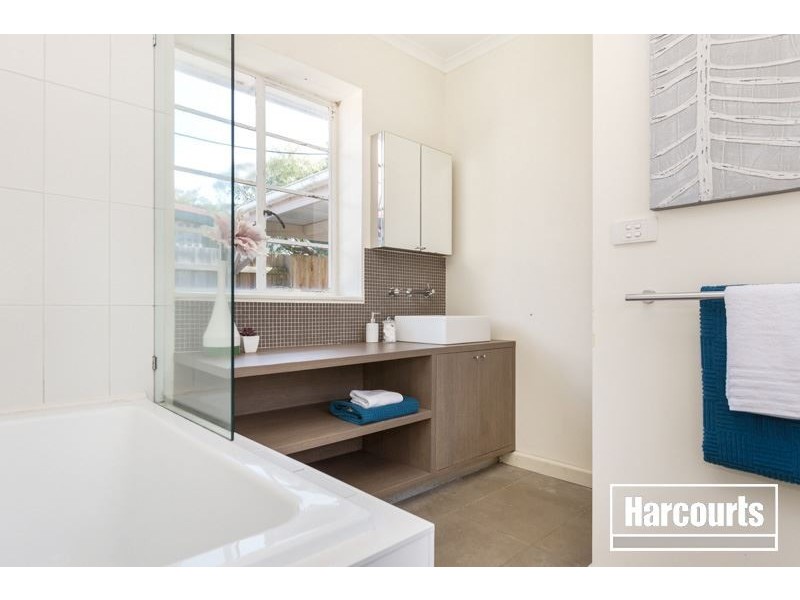 16 Myers Rd, Bittern VIC 3918