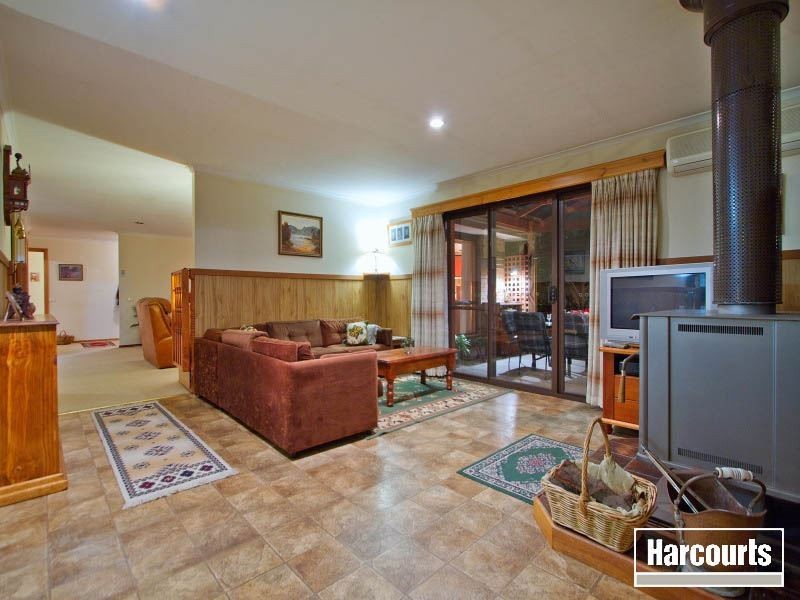 2 Pineview Lane, Hastings VIC 3915