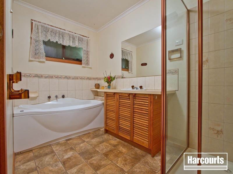 2 Pineview Lane, Hastings VIC 3915