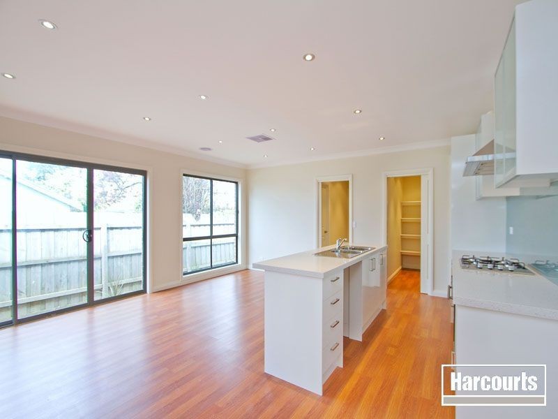2/2 Spring Street, Hastings VIC 3915