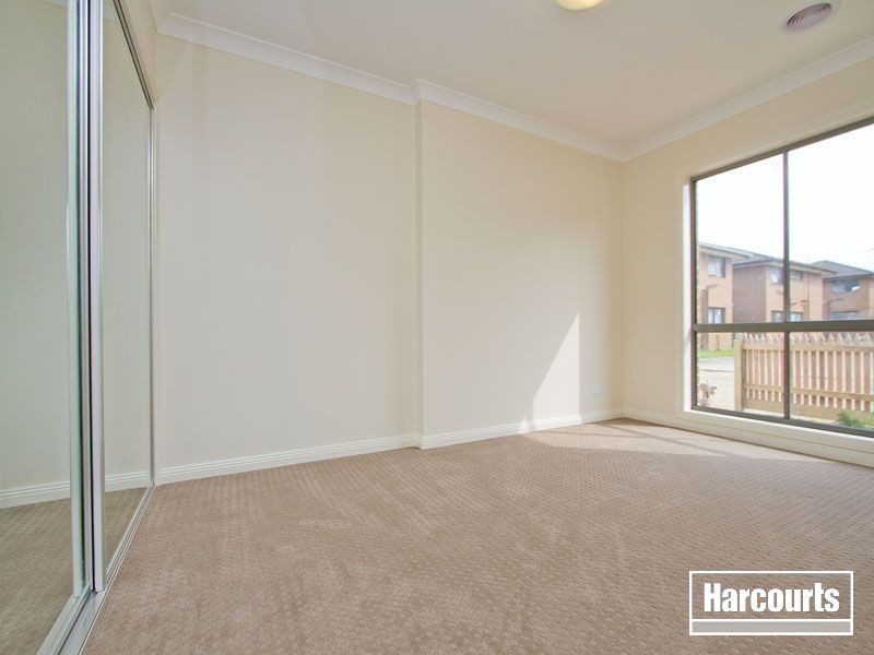 2/2 Spring Street, Hastings VIC 3915