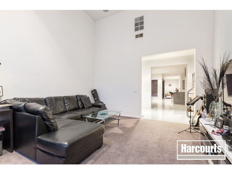22 Nature Circuit, Cranbourne North VIC 3977