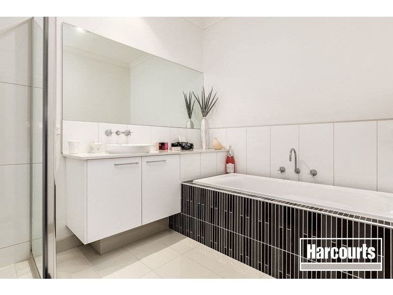 22 Nature Circuit, Cranbourne North VIC 3977