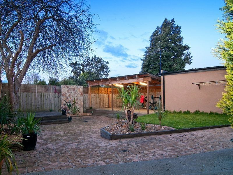 9 Teri Street, Frankston VIC 3199