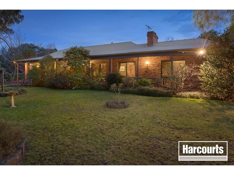 8 Homewood Road, Cranbourne South VIC 3977
