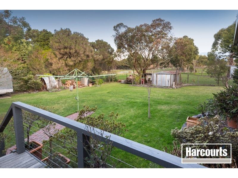 8 Homewood Road, Cranbourne South VIC 3977