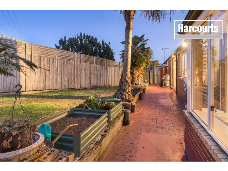 5 Falcon Close, Blind Bight VIC 3980