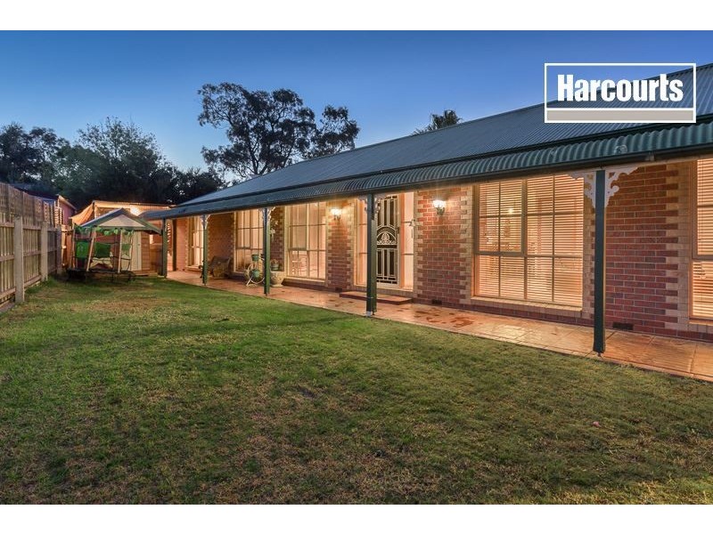5 Falcon Close, Blind Bight VIC 3980