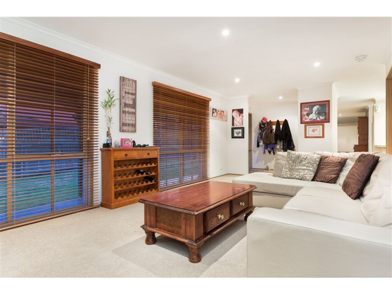 5 Falcon Close, Blind Bight VIC 3980