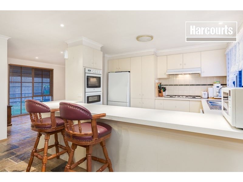 5 Falcon Close, Blind Bight VIC 3980