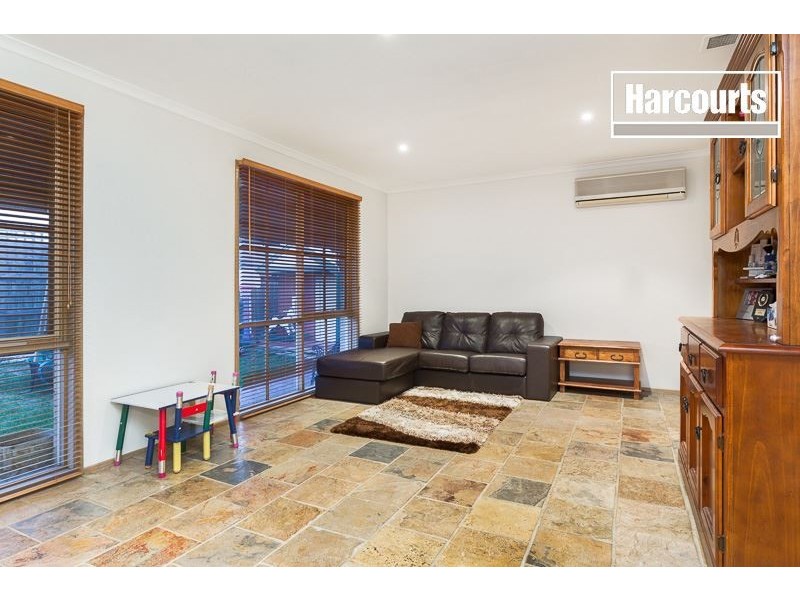5 Falcon Close, Blind Bight VIC 3980