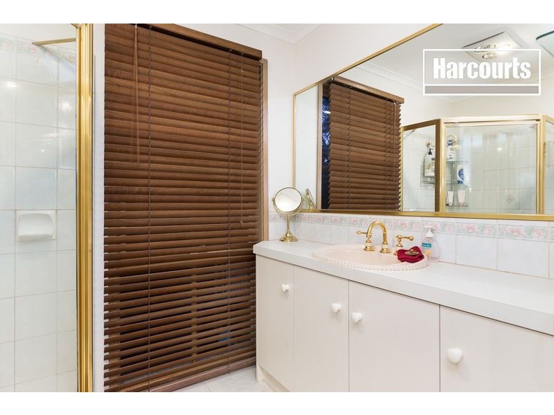 5 Falcon Close, Blind Bight VIC 3980