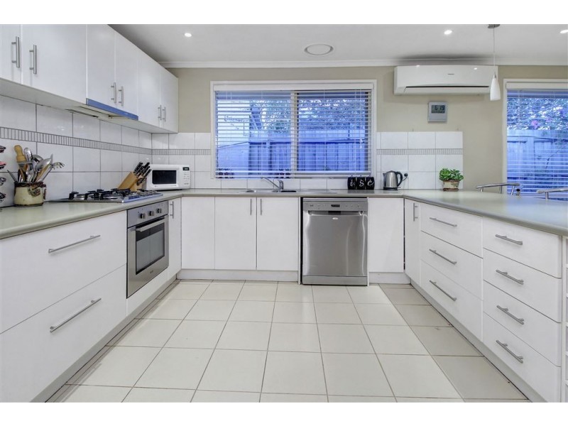 12 Andrew Place, Mornington VIC 3931