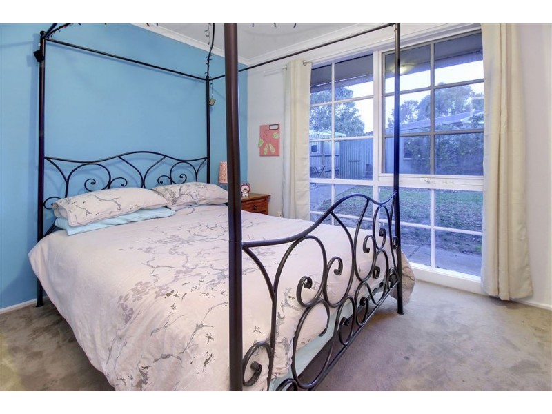 12 Andrew Place, Mornington VIC 3931