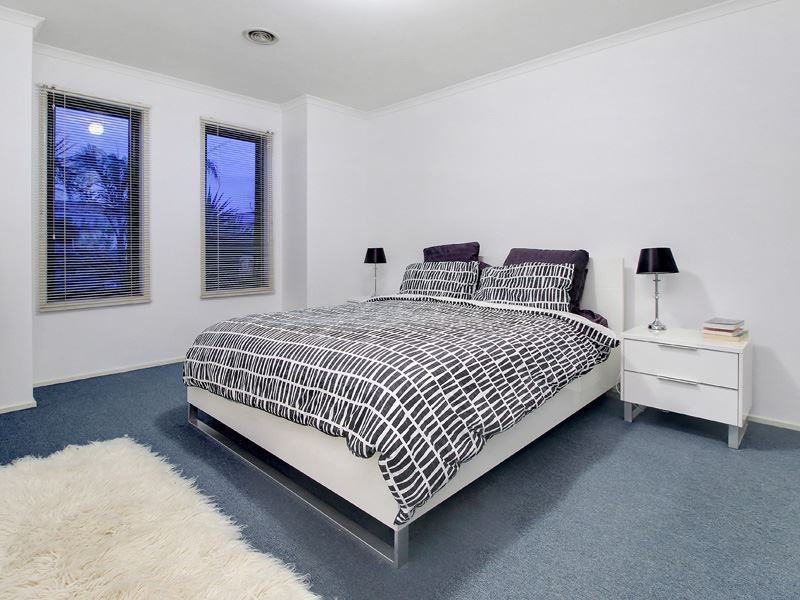 16 Windrest Place, Hastings VIC 3915