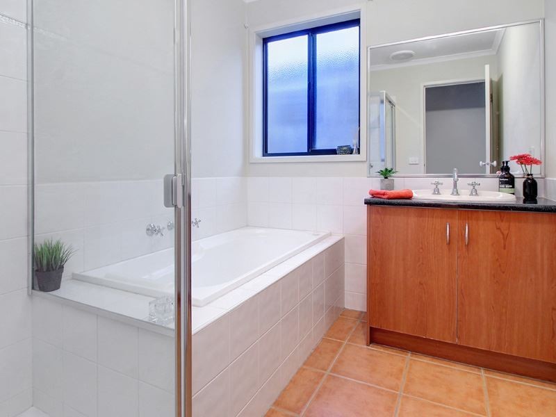 16 Windrest Place, Hastings VIC 3915